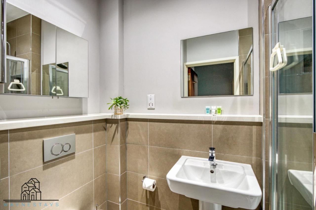 Cosy 1-Bed By Heathrow Airport Apartment London Bagian luar foto