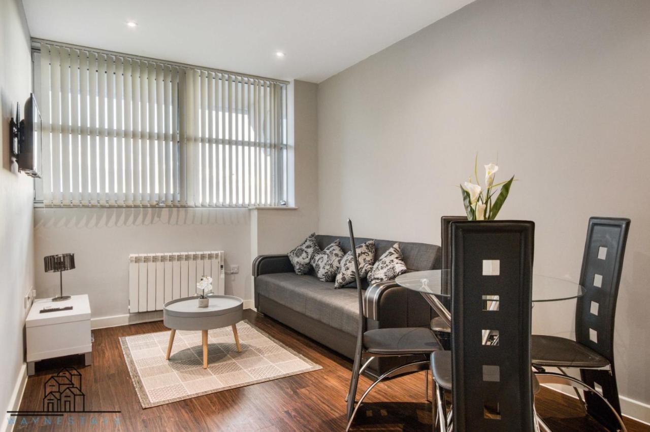 Cosy 1-Bed By Heathrow Airport Apartment London Bagian luar foto