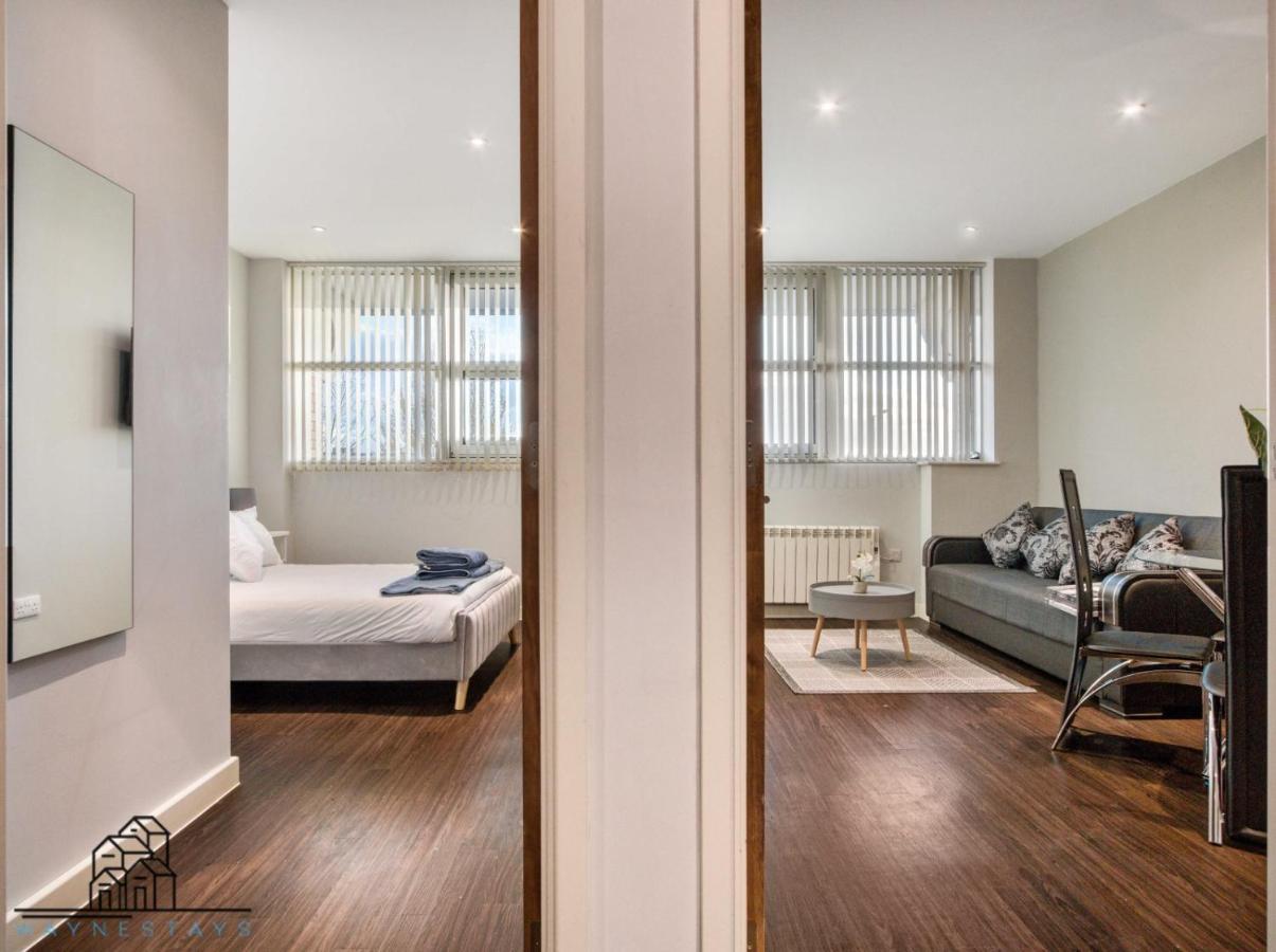 Cosy 1-Bed By Heathrow Airport Apartment London Bagian luar foto